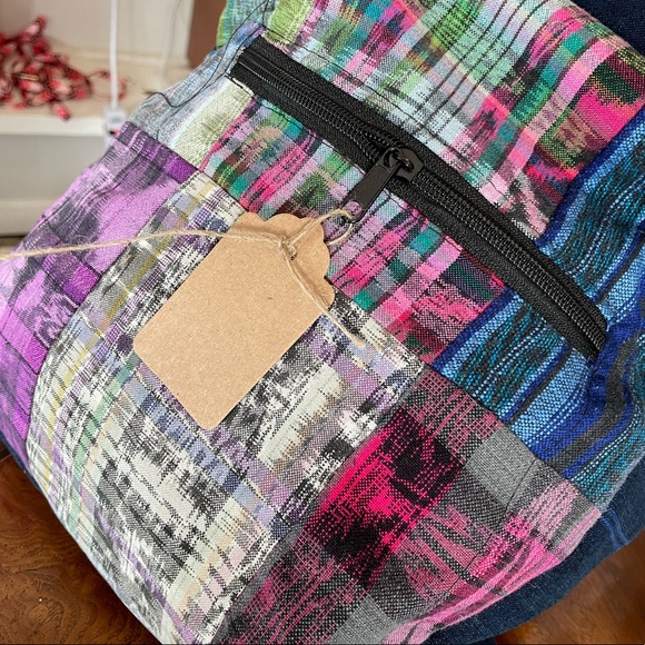 Crossover purse. - Picture 2 of 2